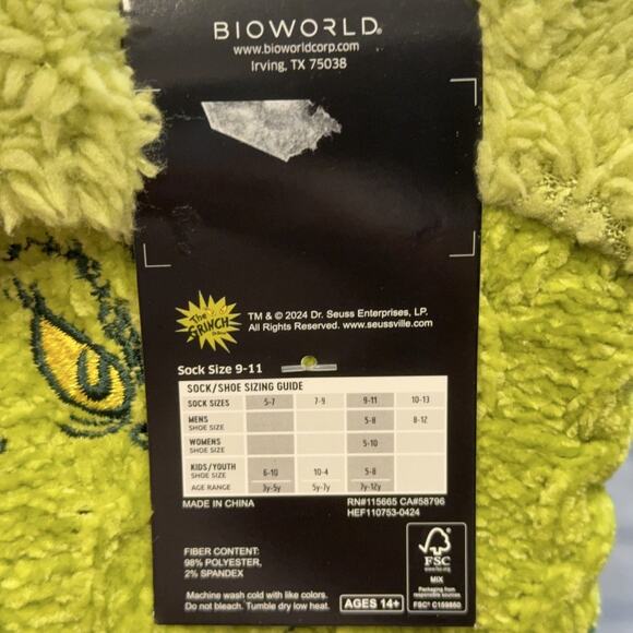 The Grinch Slipper Socks Womens Size 5-10 Fuzzy Cozy‎ Dr Seuss Bioworld Soft NWT - Picture 4 of 8